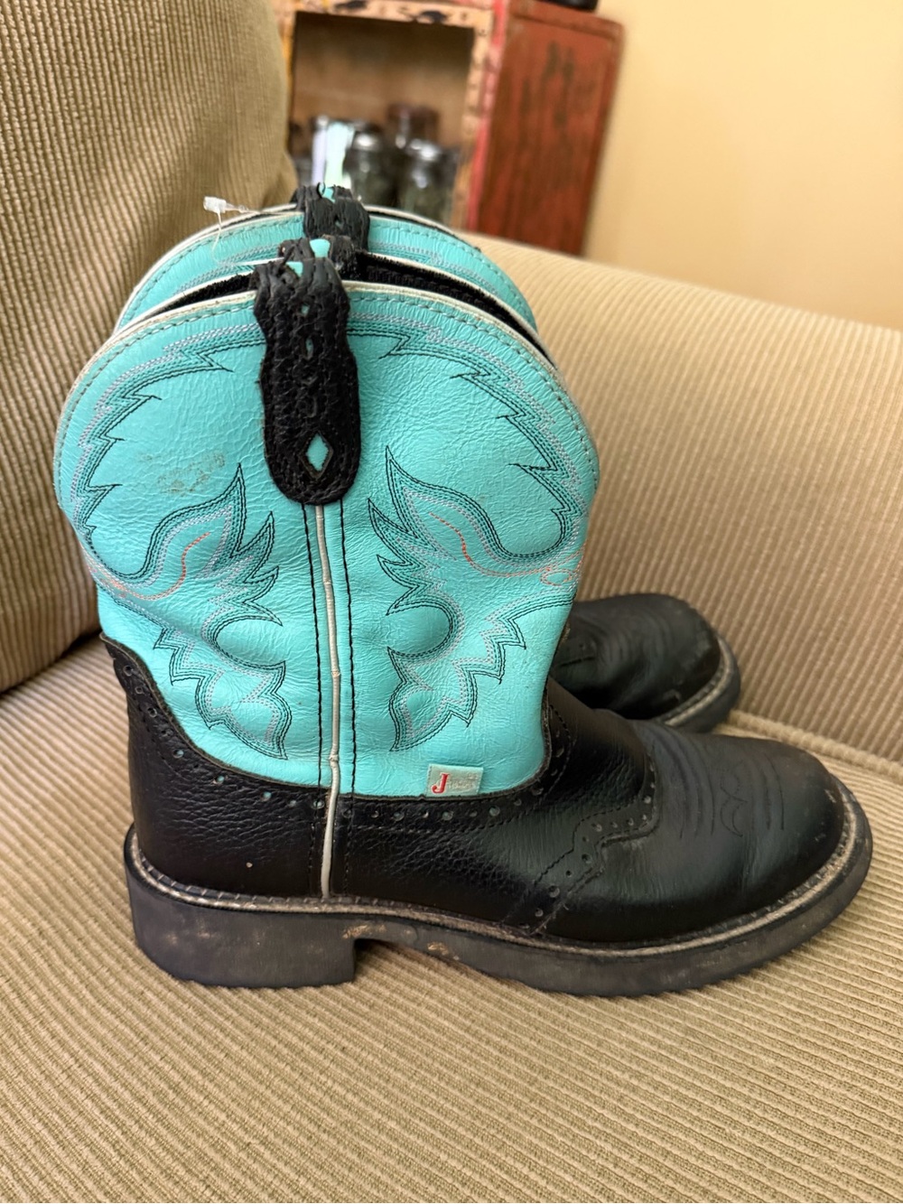 Justin Gypsy boots - aqua - size 9B
